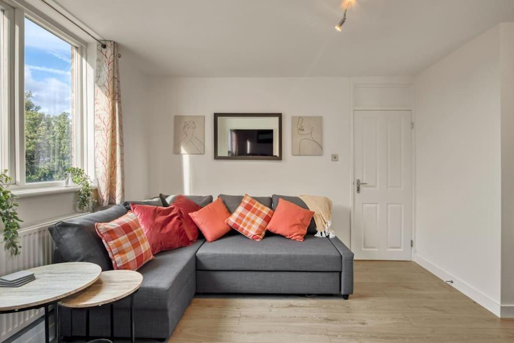 Hidden Gem In Battersea W/ Free Parking Londres Exterior foto